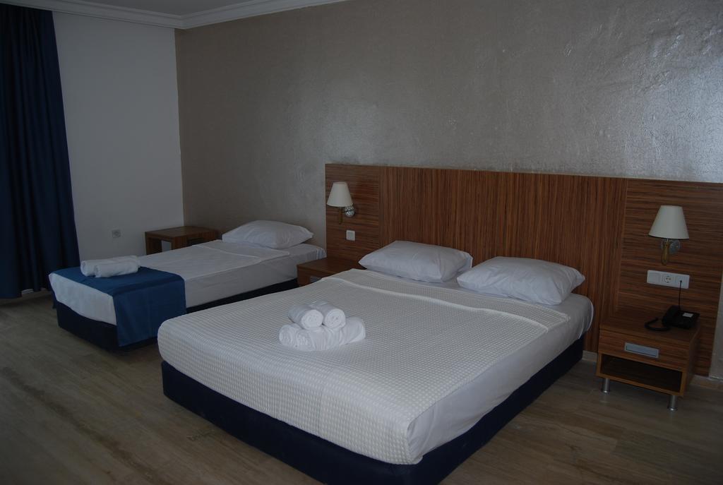 טורגוטריס Club Blue White All Inclusive חדר תמונה